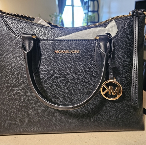 MICHAEL KORS SATCHEL NWT - Picture 7 of 10